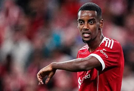 Alexander Isak's Debut Offers Star Power Despite Noticeable Rust